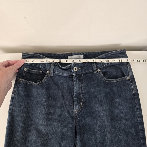Chico's Platinum Dark Wash High Rise Bootcut Jeans Size 2 (US 12) Casual Denim - Picture 8 of 12